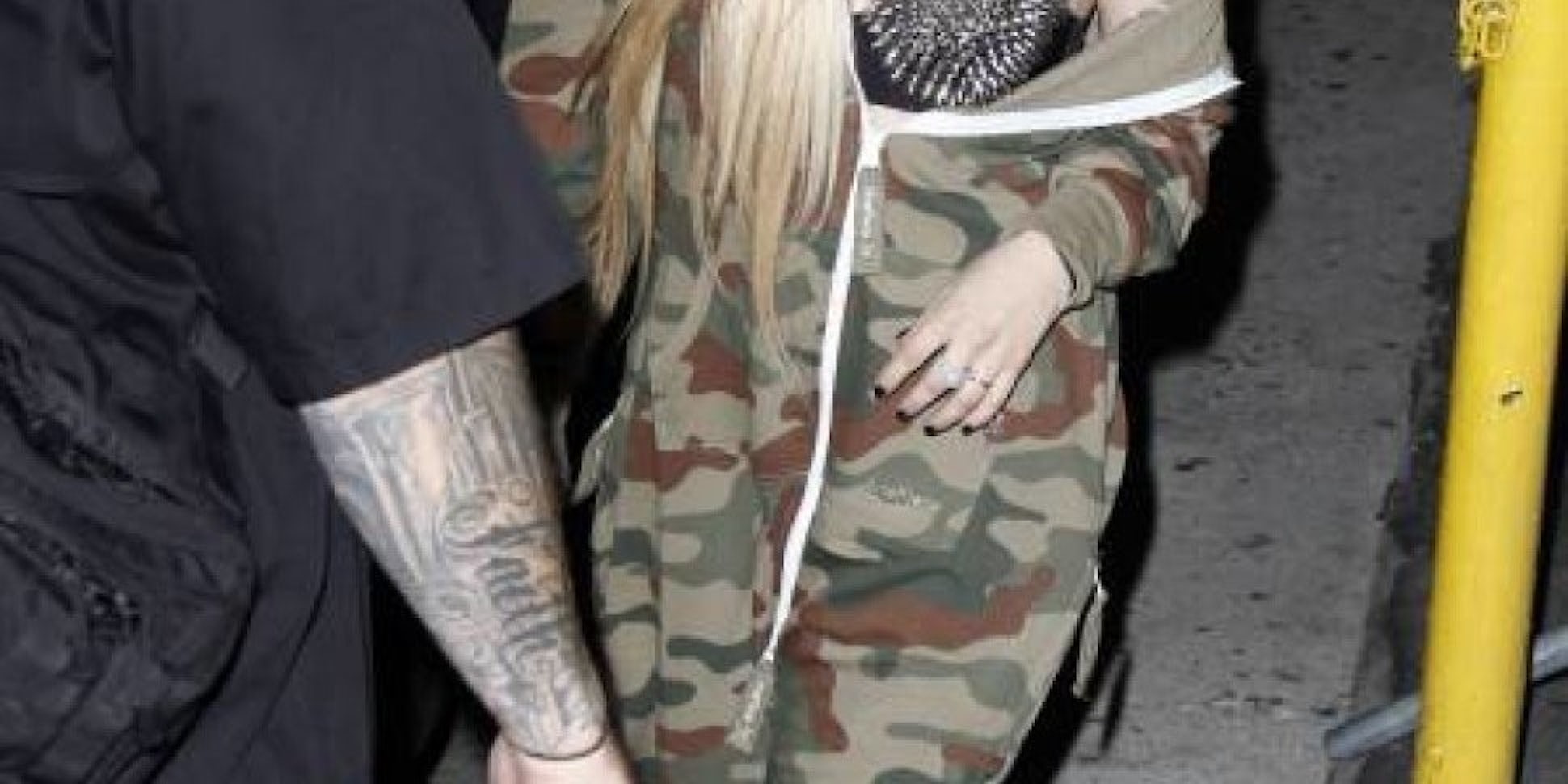 Onepiece Blog Check Our Latest News Avril Lavigne In Camo Onepiece