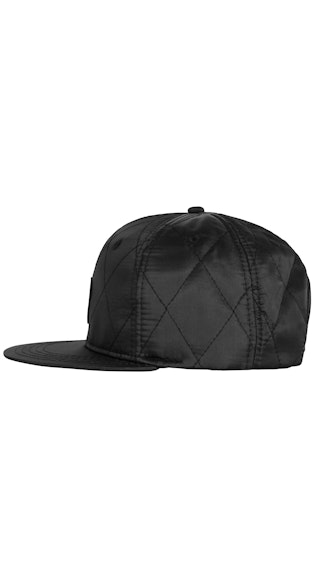 Onepiece Quilted Cap Snapback Black